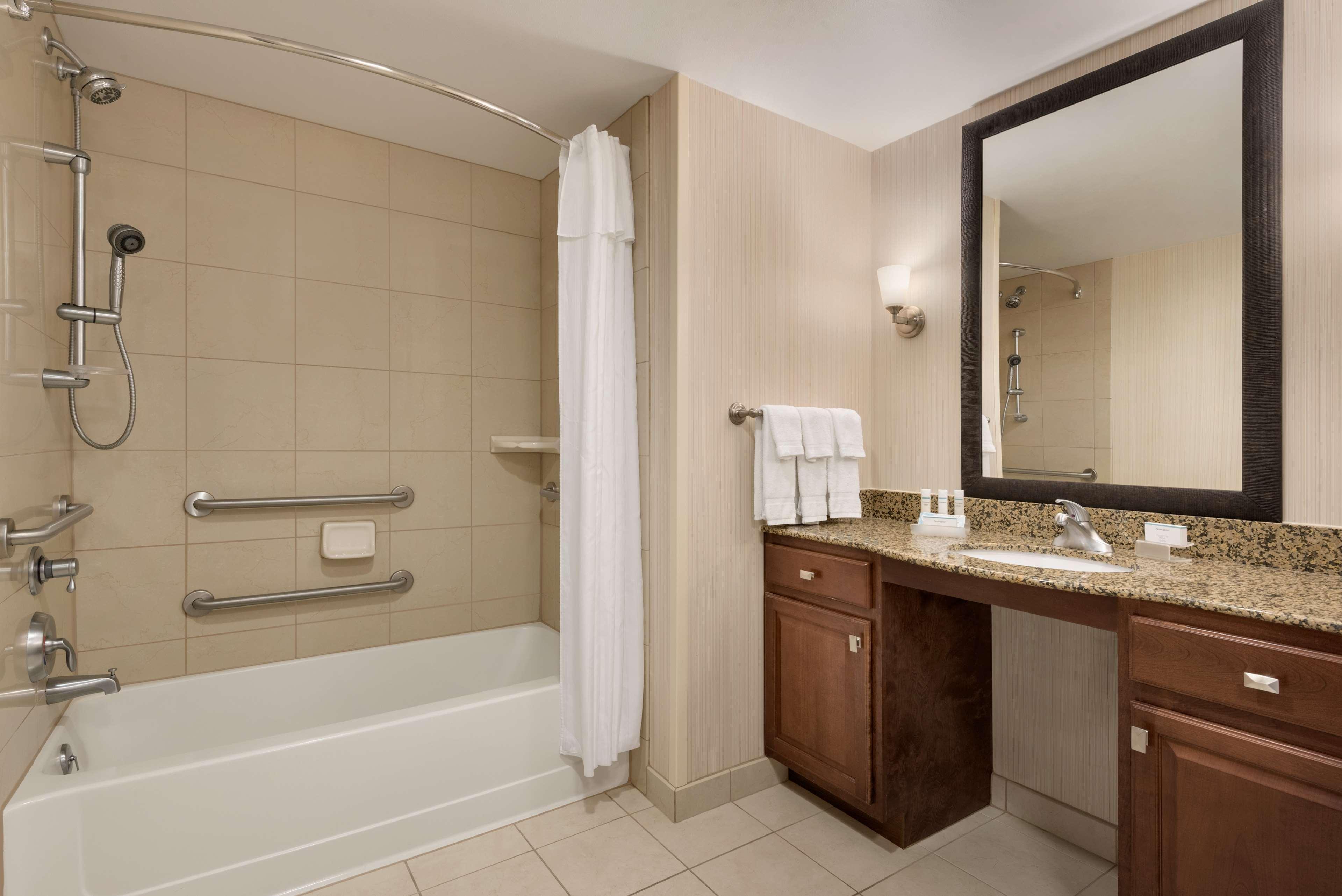Homewood Suites By Hilton Madison West Экстерьер фото