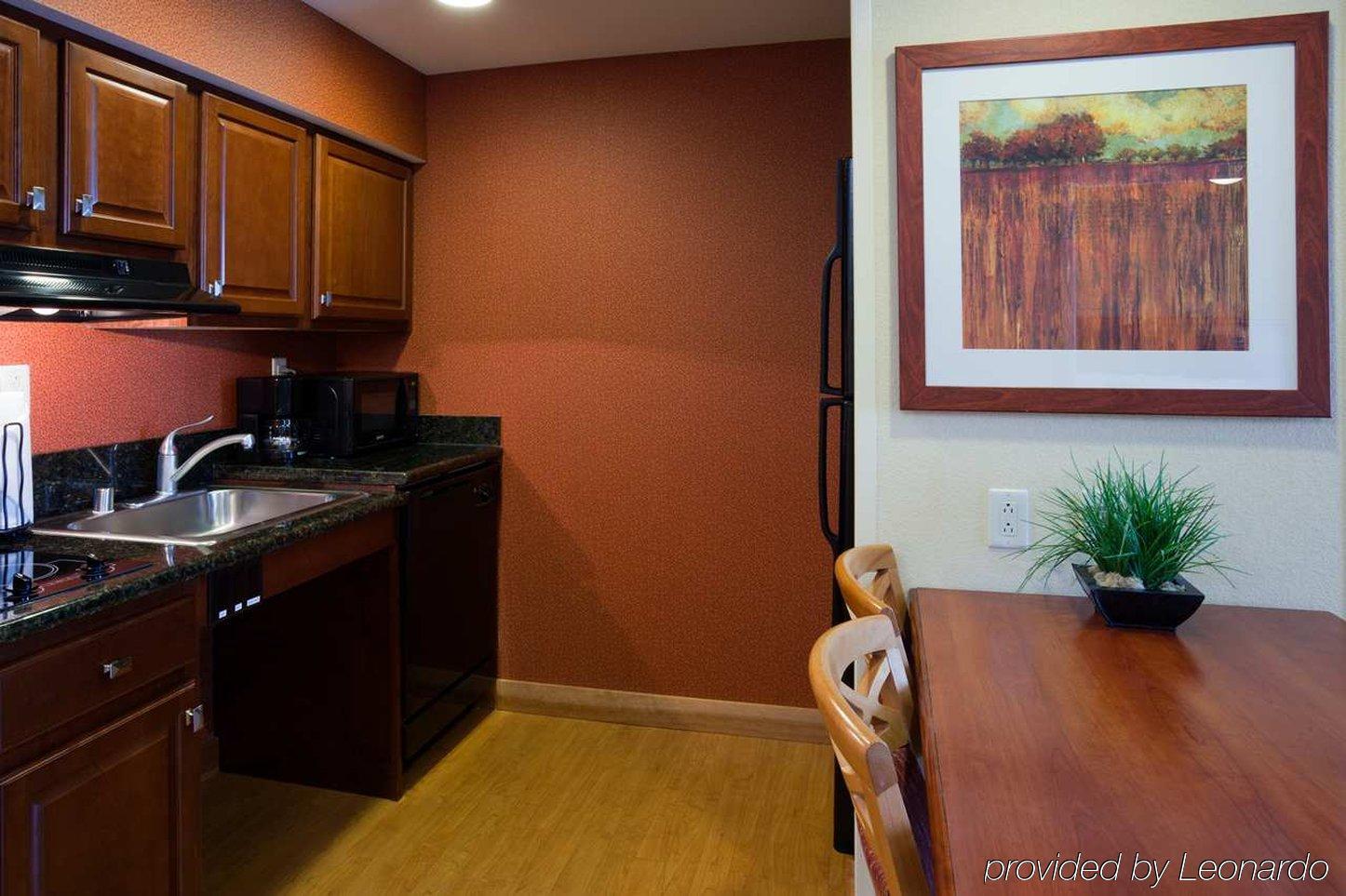Homewood Suites By Hilton Madison West Номер фото