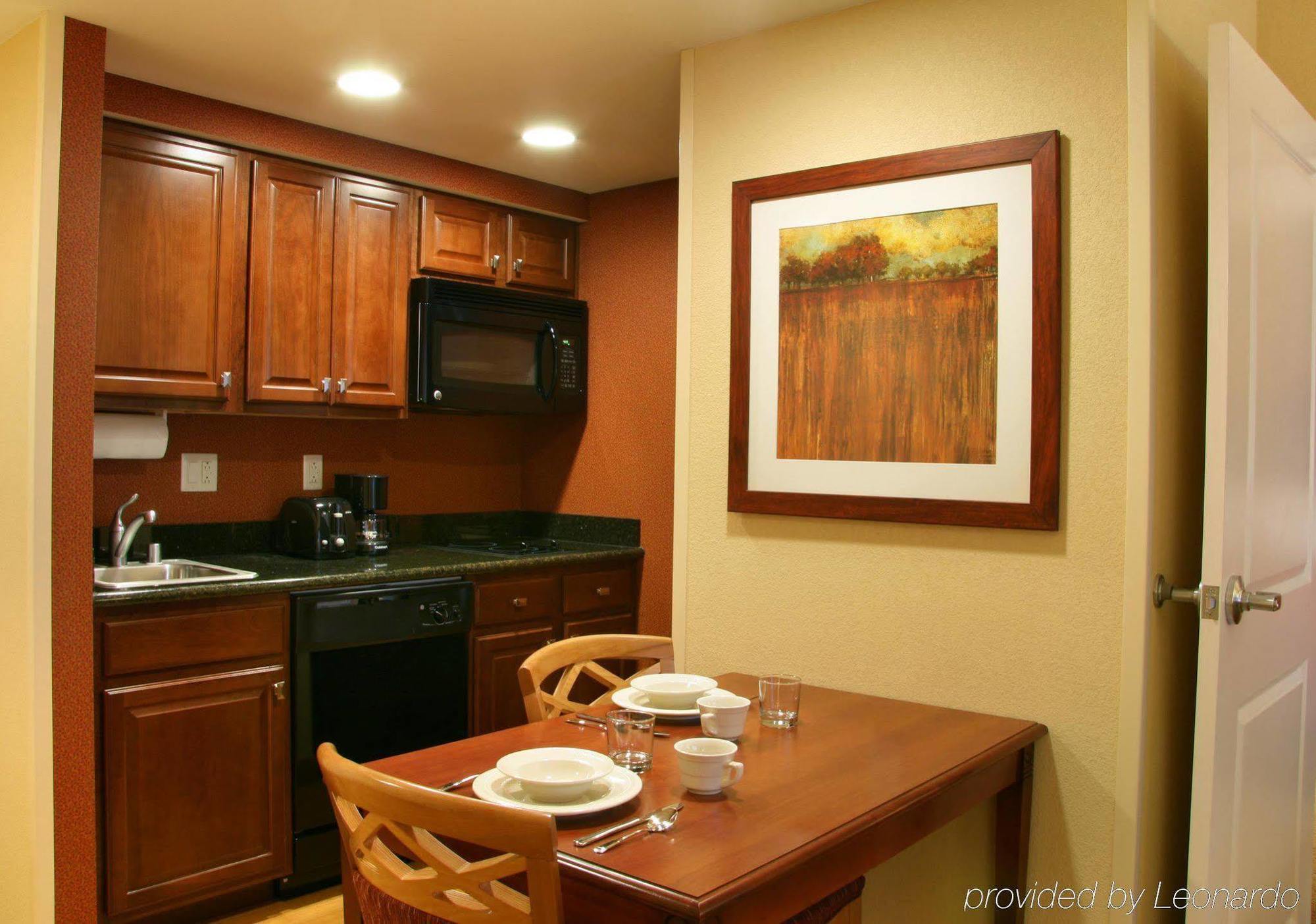 Homewood Suites By Hilton Madison West Номер фото